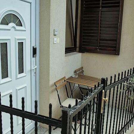 Studio Apartman Gajba In City Center 萨格勒布 外观 照片