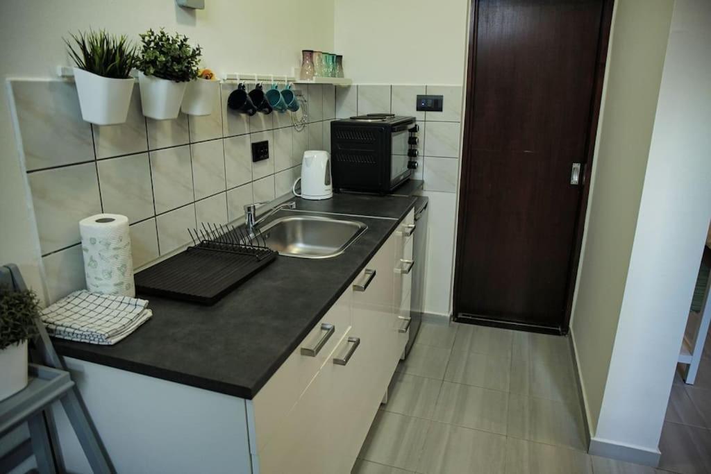 Studio Apartman Gajba In City Center 萨格勒布 外观 照片
