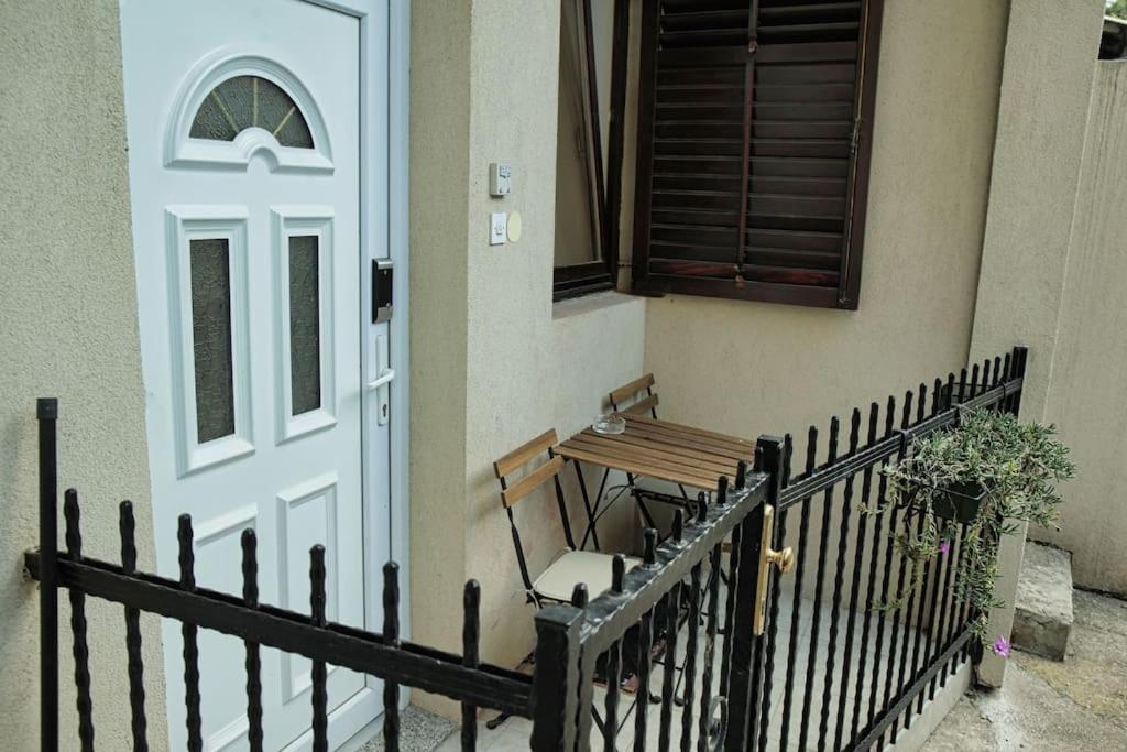 Studio Apartman Gajba In City Center 萨格勒布 外观 照片